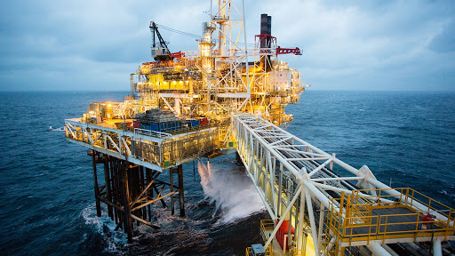 Petochemical, Oil, Gas refineries sectors the Screw compressor on hire